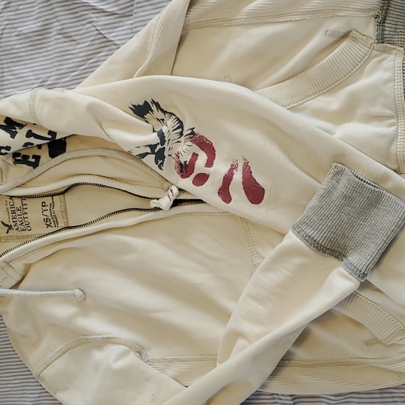 🔥$5 SALE!.merican Eagle "Vintage fit" cream full zip hoodie. Sz XS-S - Picture 4 of 10